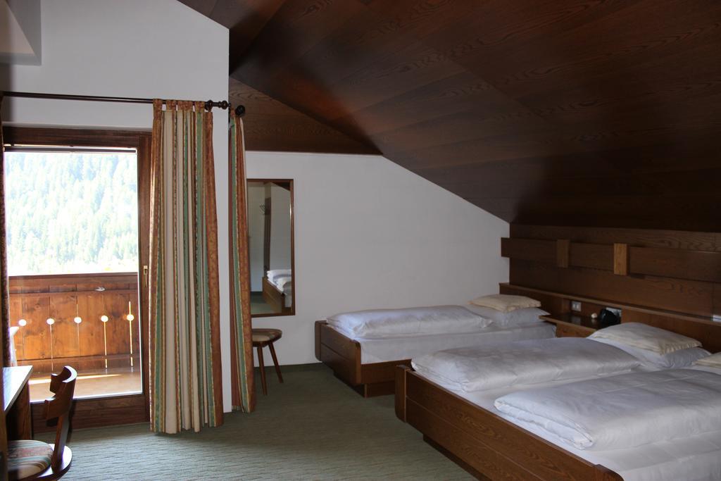Villa Luise Ortisei Room photo